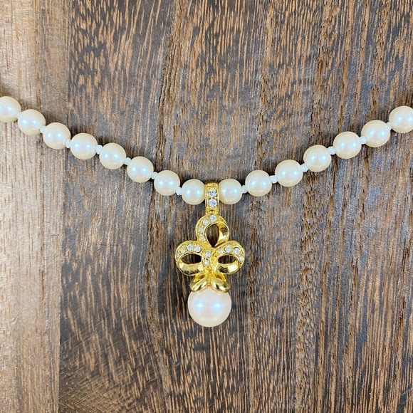 Vintage Pearl Necklace with Rhinestones Bow Gold - Picture 2 of 8
